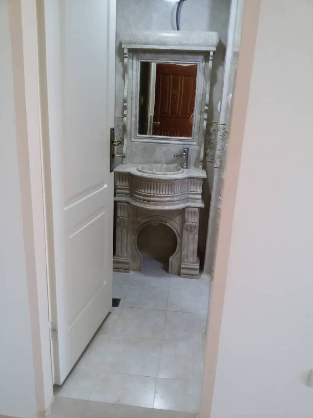 70متر _ 2خواب_ طرشت