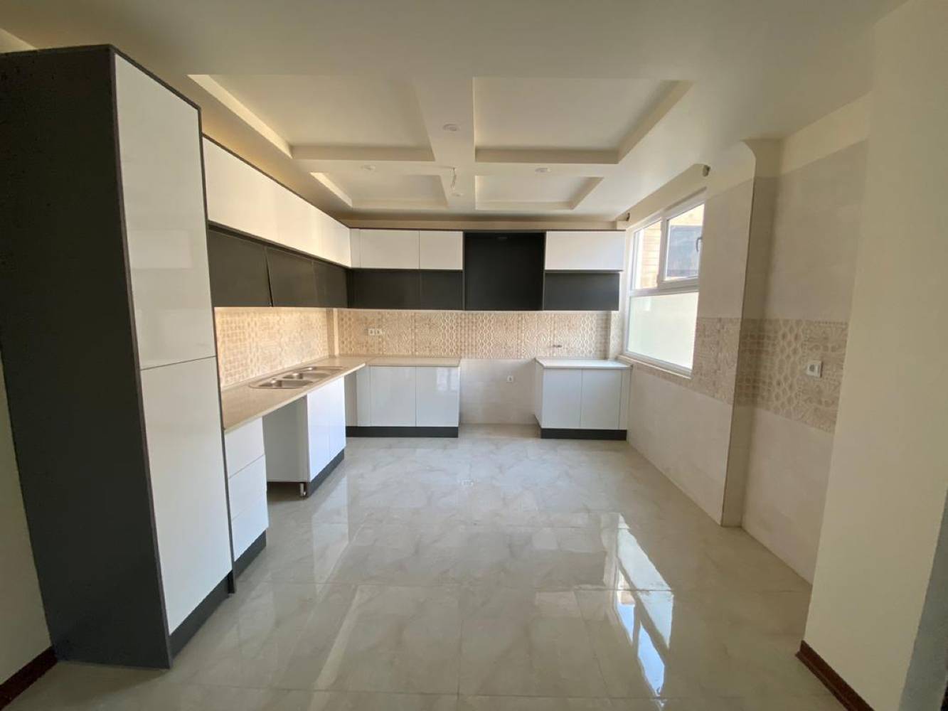 80 متر خوش نقشه ستارخان