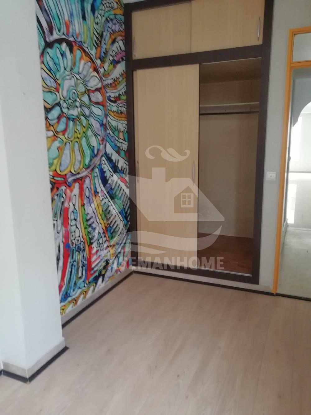 88متر طبقه دوم پارکینگ و انباری 