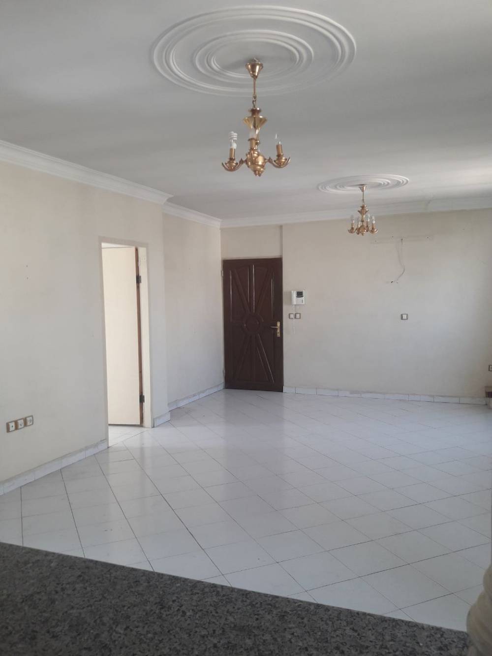 آپارتمان ۸۸متر/فول بازسازی/زیر منطقه