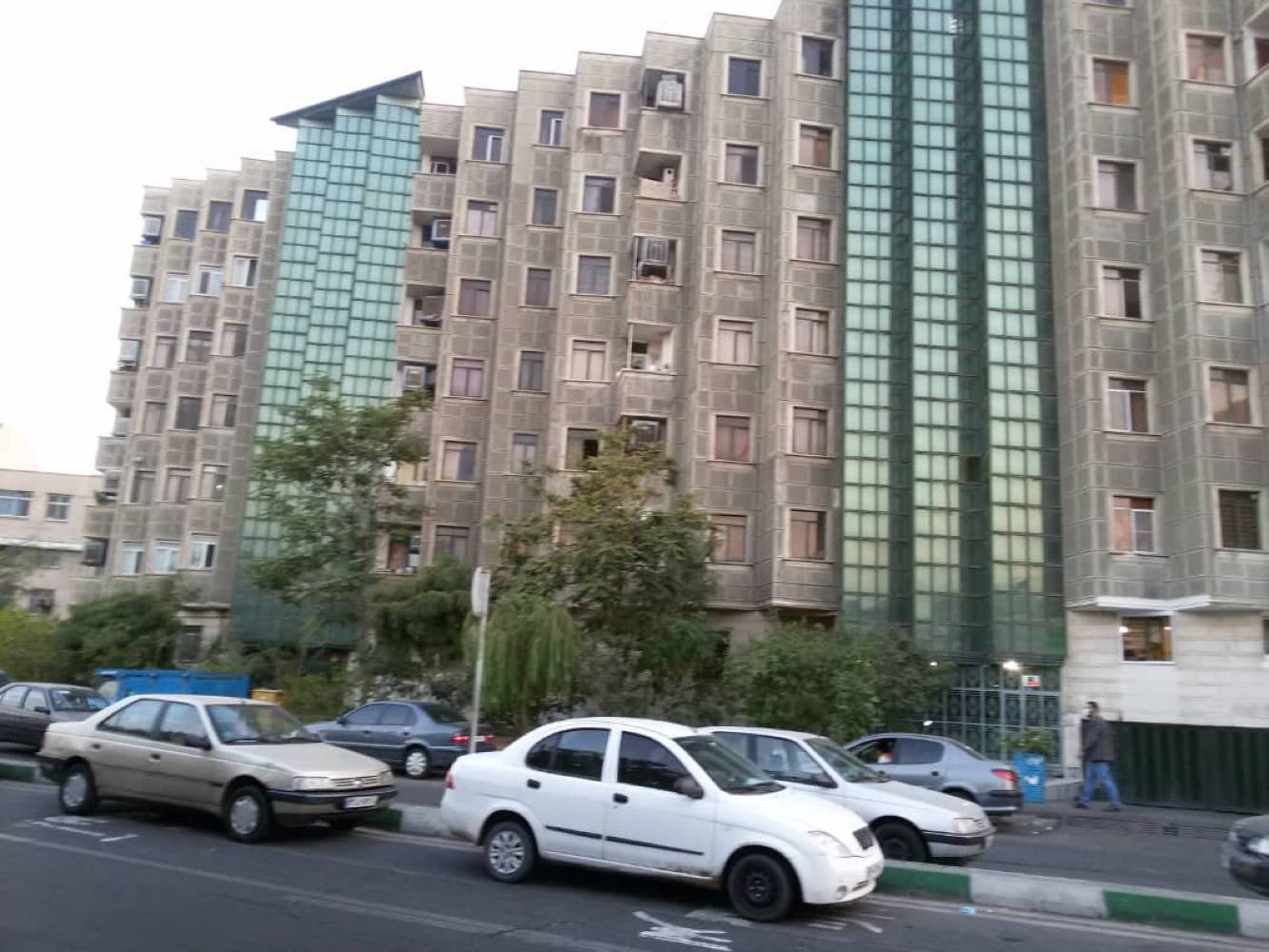 70متر _ 2خواب_ طرشت