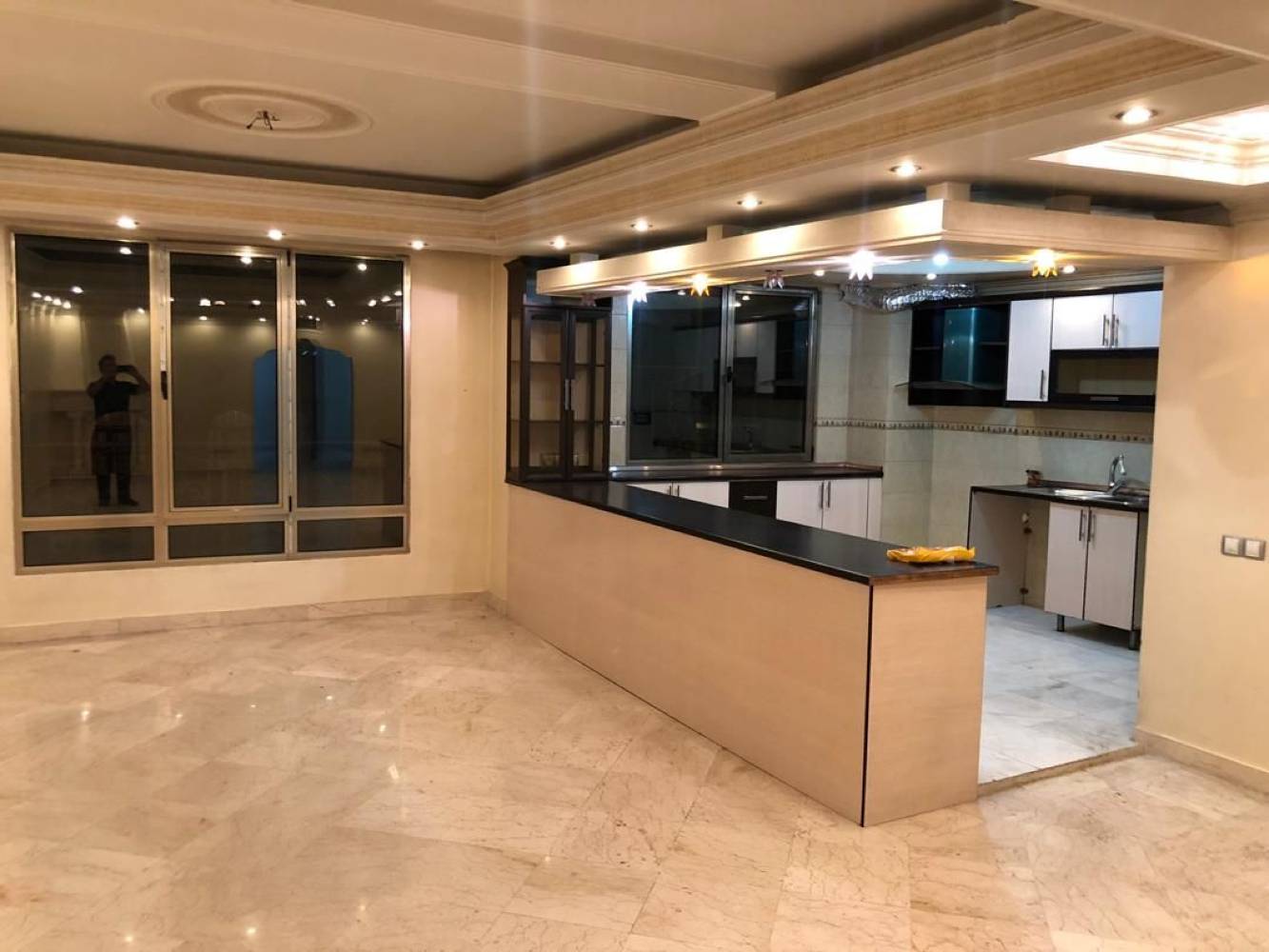 94 متر فول بالای ستارخان 