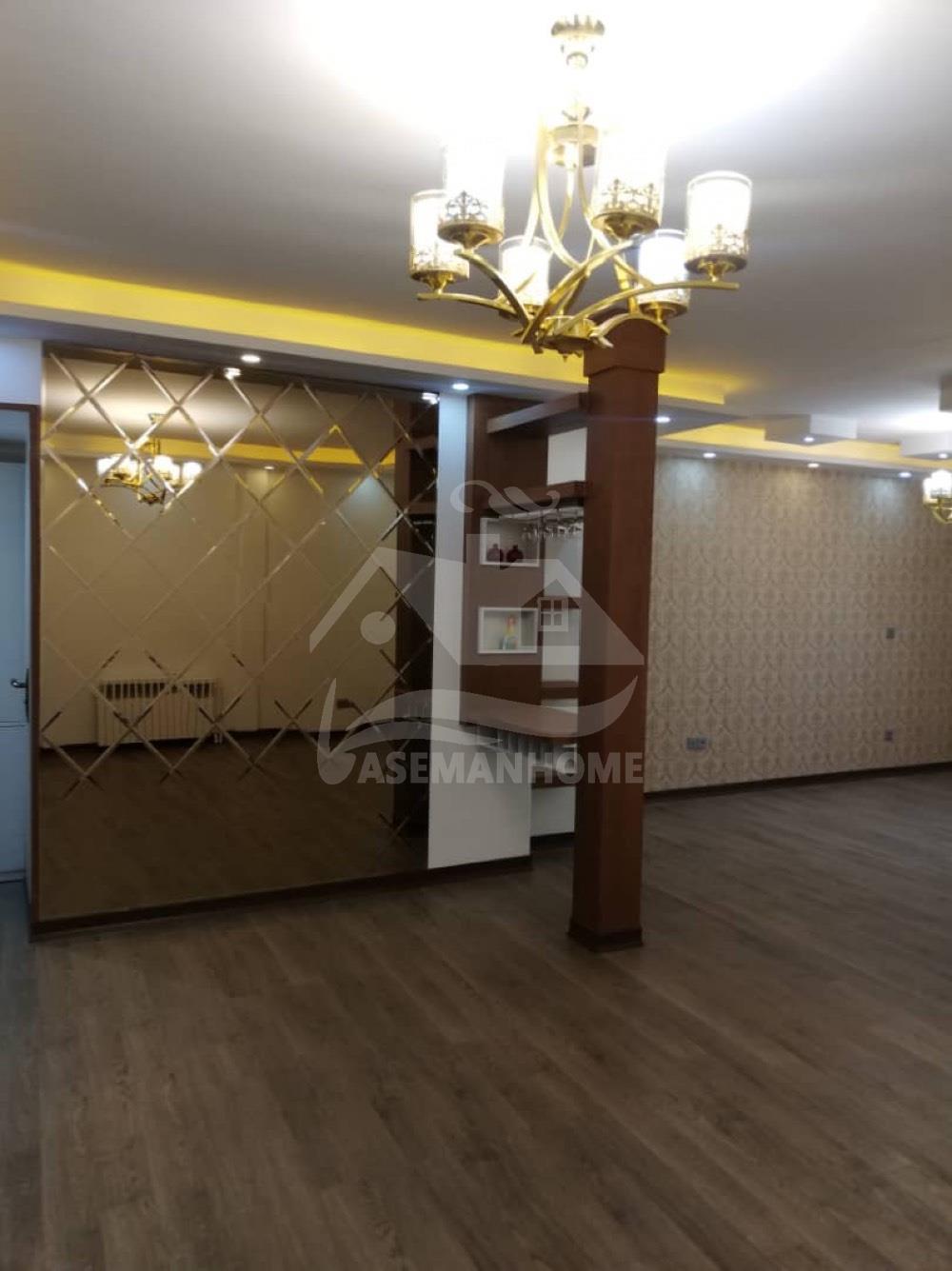 ۸۳متر خوش نقشه و بسیار شیک و لاکچری